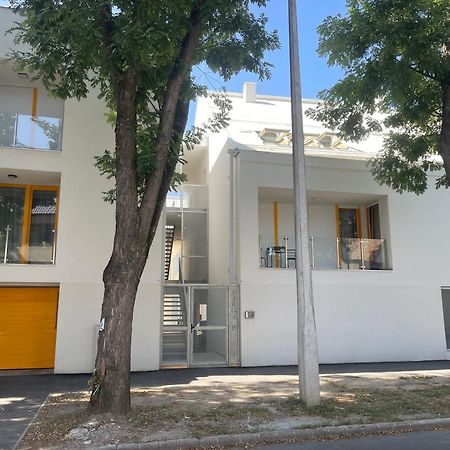Christy'S House Apartment Debrecen Exterior photo