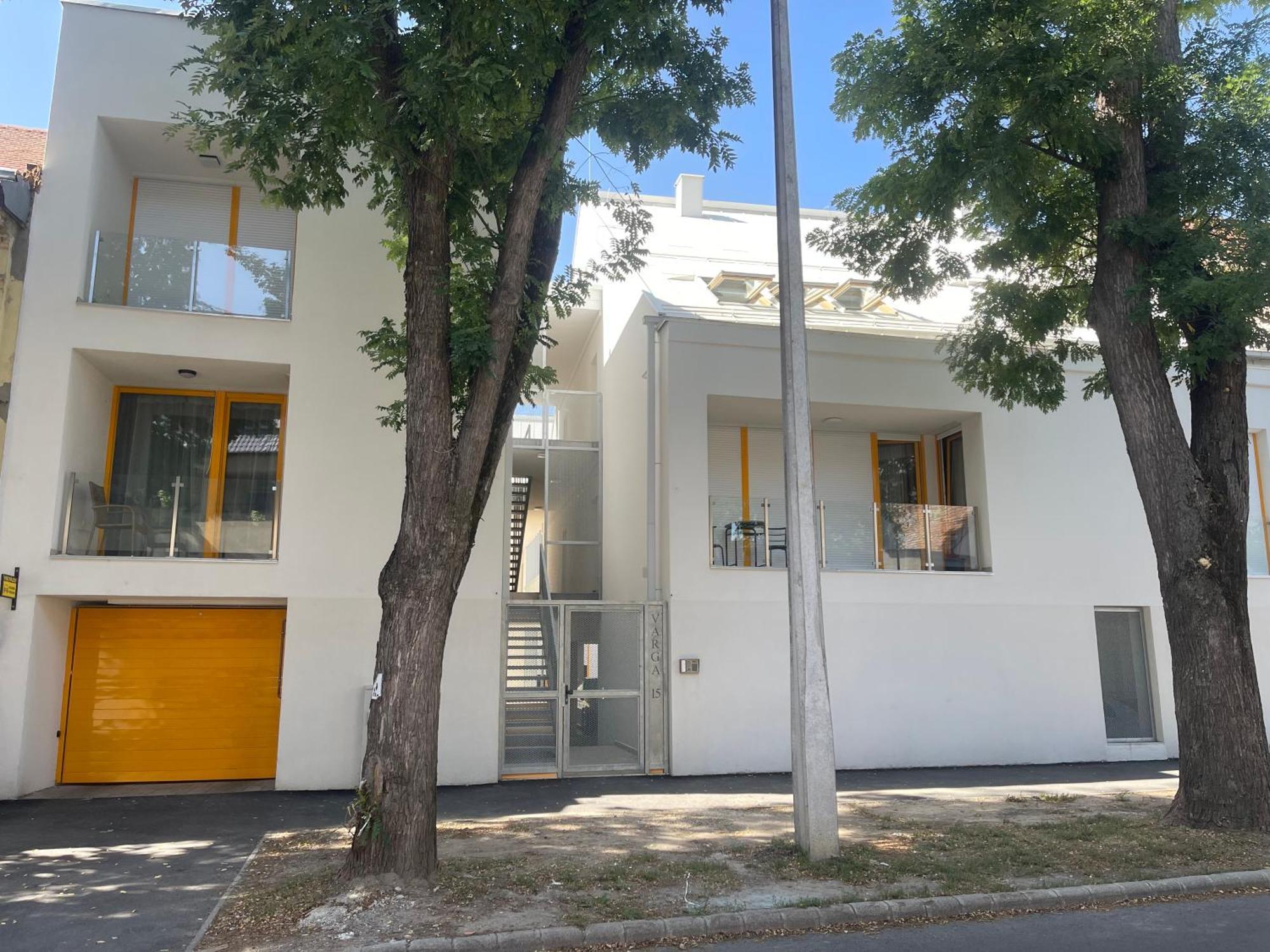 Christy'S House Apartment Debrecen Exterior photo